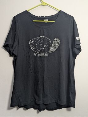 Duluth Trading Co - Black Tee with Angry Beaver Graphic